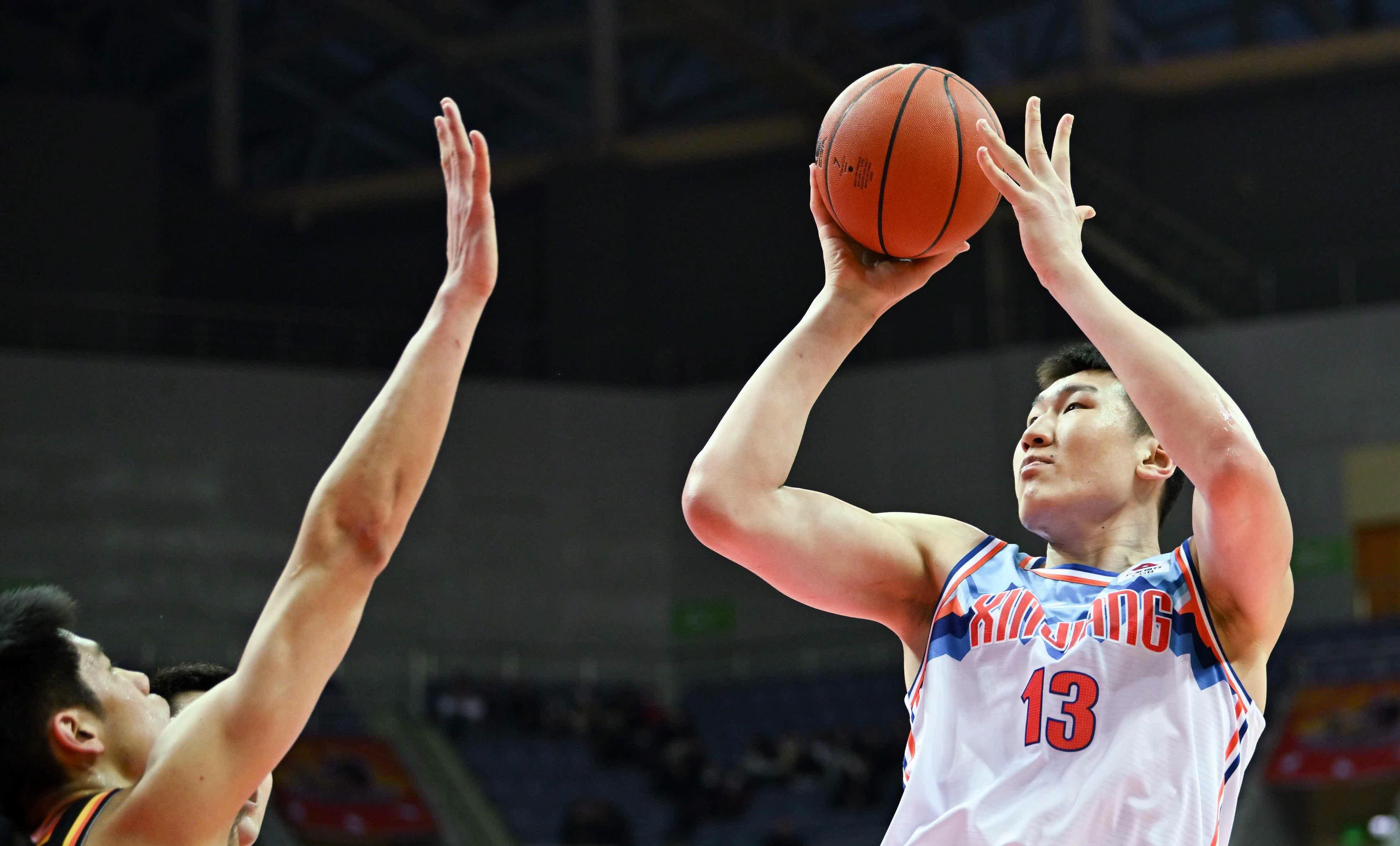 包含山东男篮冲刺阶段绝杀压哨；志在CBA季后赛名次提升；媒体盛赞；赛季目标并未改变的词条