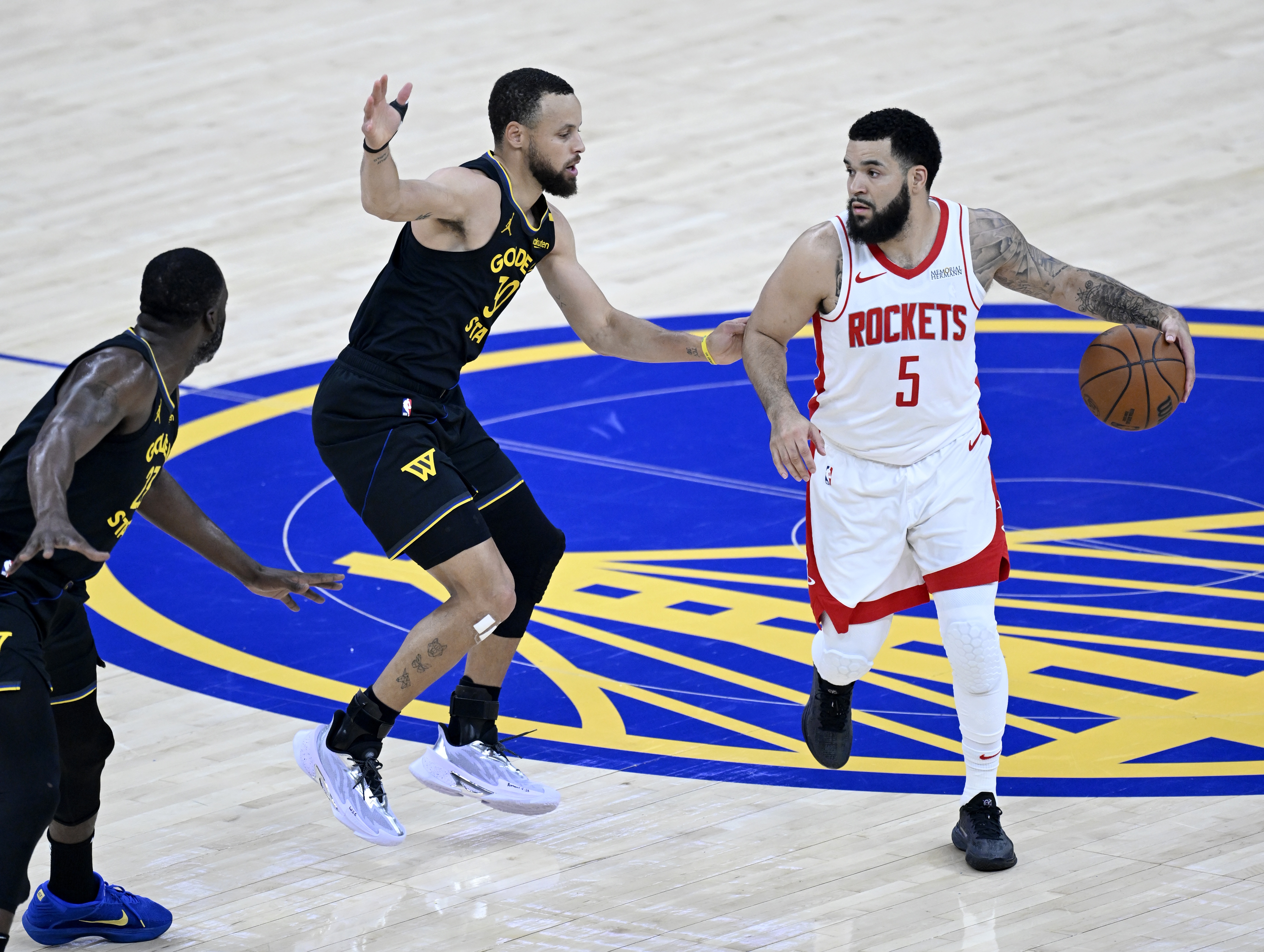 休斯敦火箭迎德甲关键赛;国际比赛日状态回暖;信心回归;身体对抗强度拉满 休斯敦火箭迎德甲关键赛;国际比赛日状态回暖;信心回归;身体对抗强度拉满